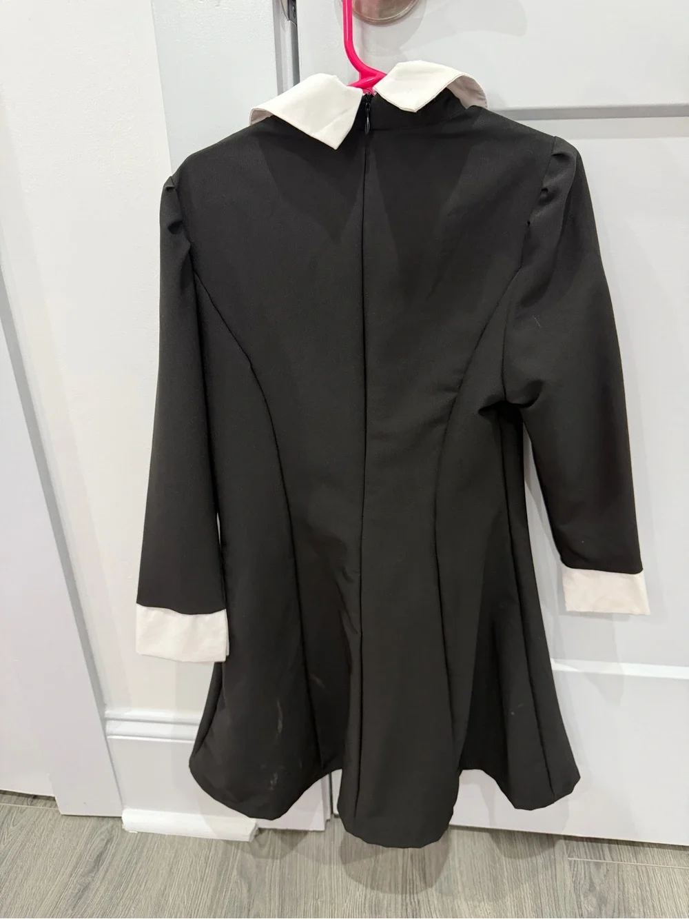 Classic Black and White Girls' Costume Dress with Pointed Collar